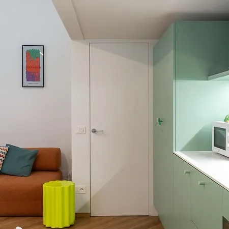 Loft Moderno Con Patio Privato A 100m Dalla Metro - La Taniere Milão