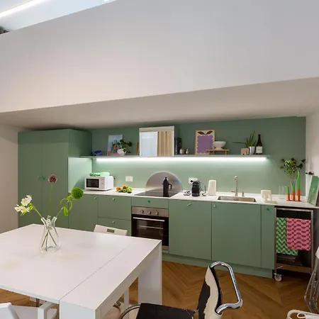 Apartamento Loft Moderno Con Patio Privato A 100m Dalla Metro - La Taniere *